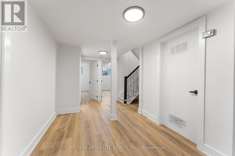 29159019/14-mulvagh-avenue/borden-farmstewart-farmcarleton-heightsparkwood-hills/ottawa/ontario/K2E6M6_29