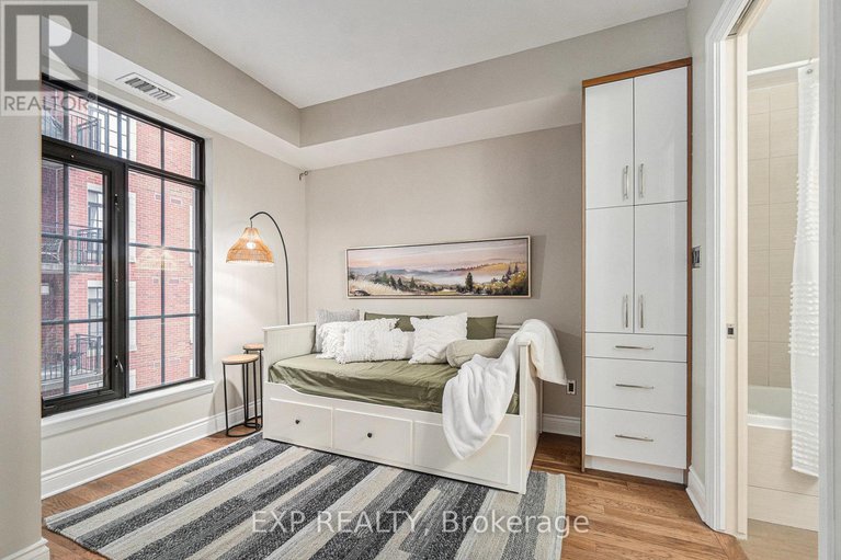 29299335/403-327-breezehill-avenue-s/west-centre-town/ottawa/ontario/K1Y1R6_20