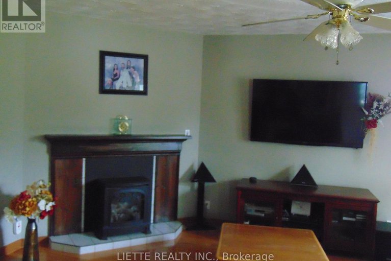 28436303/20467-conc-5-road/south-glengarry-lancaster-twp/south-glengarry/ontario/K0C1L0_15