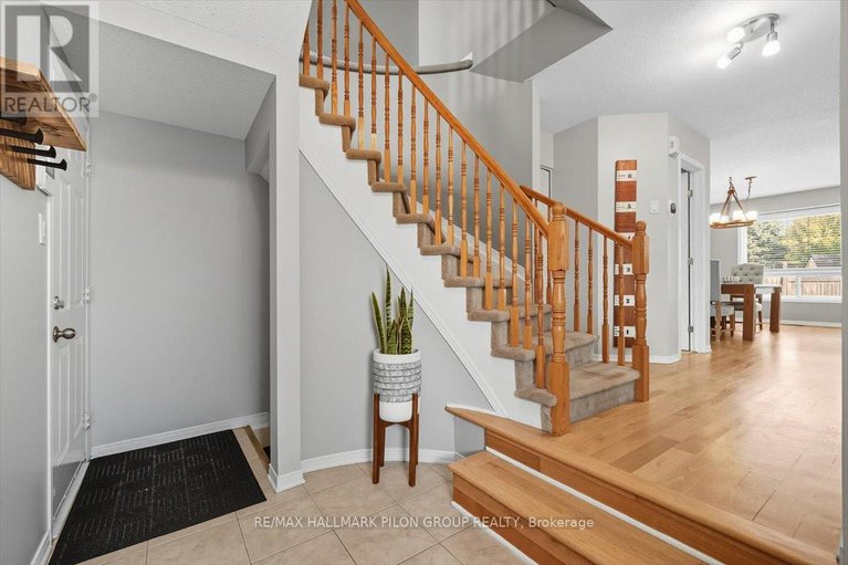 28847182/2064-breezewood-street/springridgeeast-village/ottawa/ontario/K4A4R9_13
