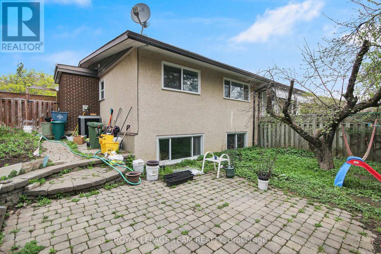 28494304/52-bowhill-avenue/borden-farmstewart-farmcarleton-heightsparkwood-hills/ottawa/ontario/K2E6S7_37
