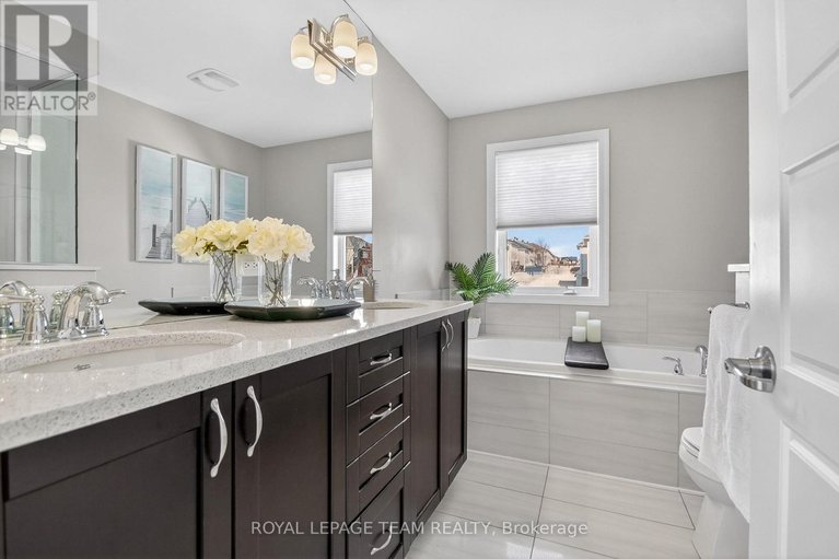 29455181/375-meadowbreeze-drive/emerald-meadowstrailwest/ottawa/ontario/K2M0K3_24