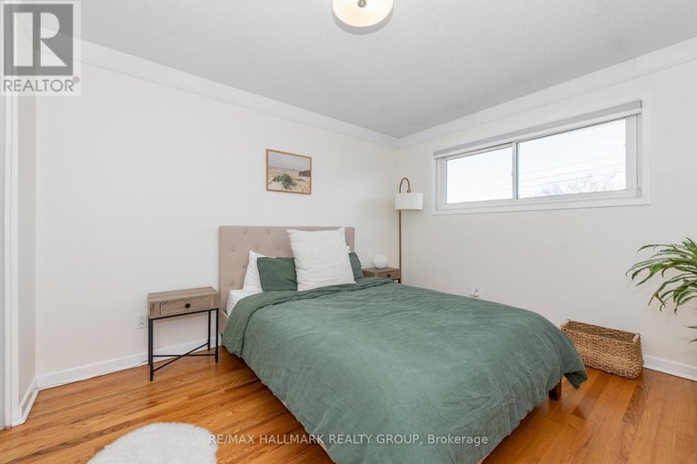 29585556/20-mulvagh-avenue/borden-farmstewart-farmcarleton-heightsparkwood-hills/ottawa/ontario/K2E6M6_18