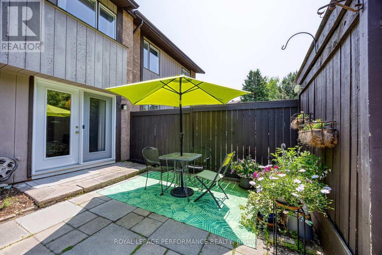 28471884/49-reaney-court/beaverbrook/ottawa/ontario/K2K1W7_44