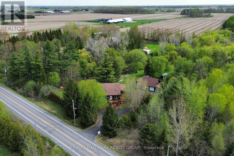 28310320/1255-8th-line-road/osgoode-twp-north-of-reg-rd-6/ottawa/ontario/K0A1V0_49