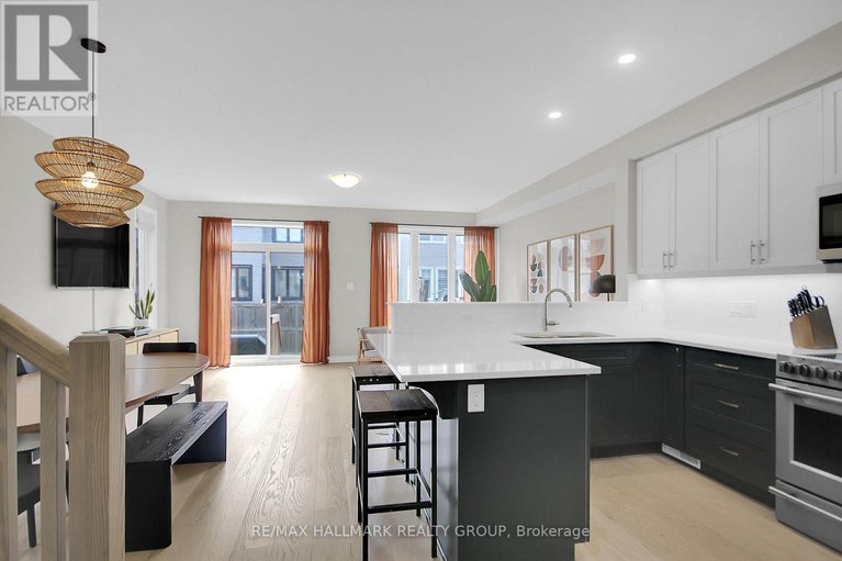 28807965/114-jardiniere-street/remainder-of-stittsville-area/ottawa/ontario/K2S2K2_10