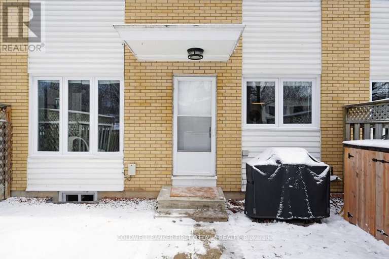 29487328/2682b-moncton-road/queensway-terrace-north/ottawa/ontario/K2B7W1_2