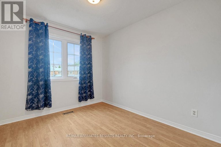28794659/22-hendrie-court/katimavik/ottawa/ontario/K2L4A4_29