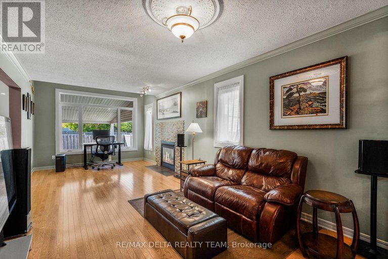 29118051/18-longshire-circle/longfields/ottawa/ontario/K2J4K7_15