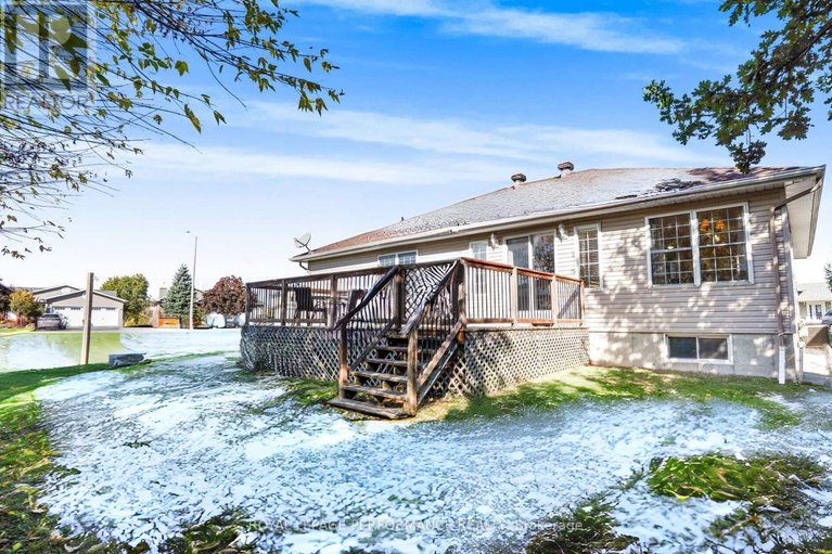 29424978/40-lori-lane/chesterville/north-dundas/ontario/K0C2H0_2