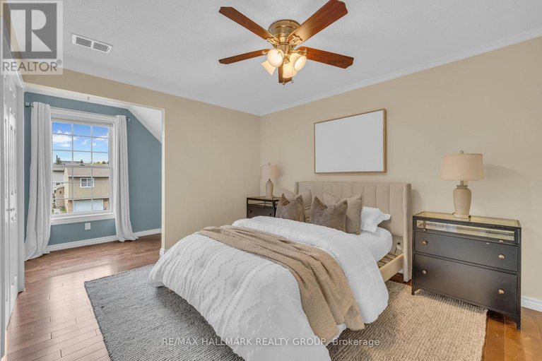 28280542/8-scharf-lane/glencairnhazeldean/ottawa/ontario/K2L2K2_23