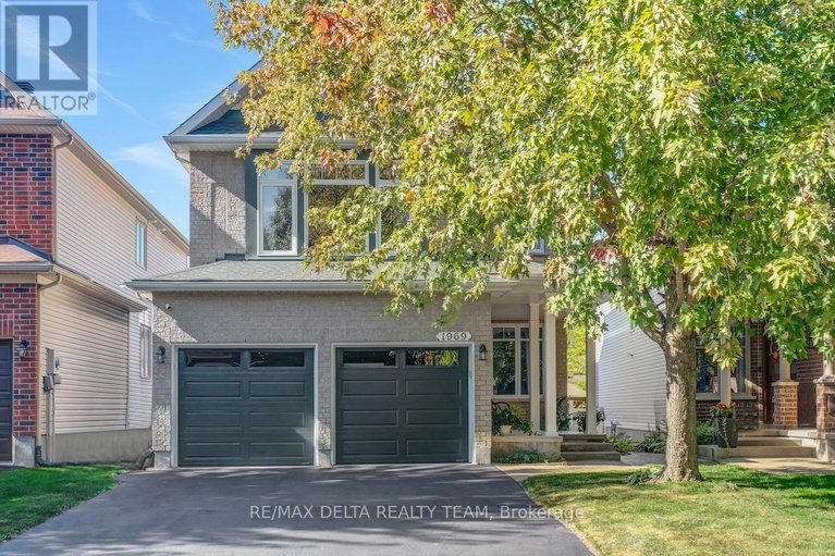 28971561/1969-schroeder-crescent/springridgeeast-village/ottawa/ontario/K4A4P7_1