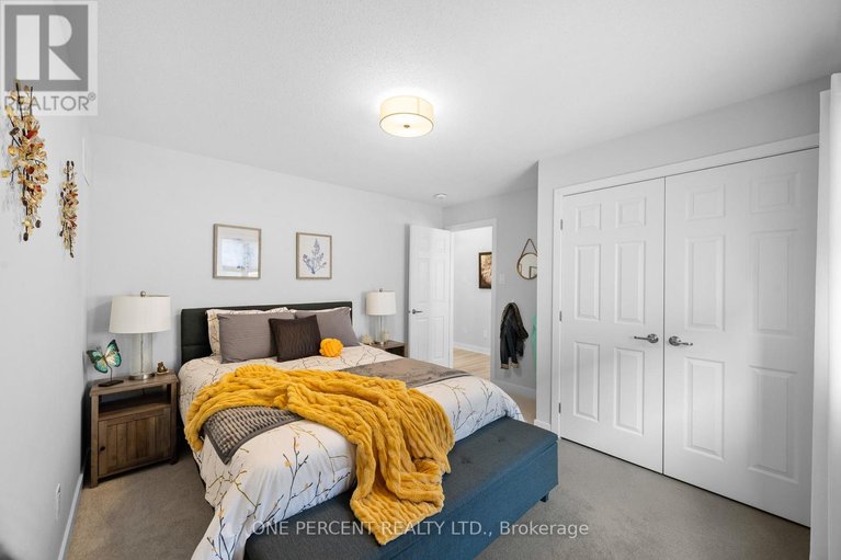 29563341/1002-showman-street/goulbourn-twp-from-franktown-rdsouth-to-rideau/ottawa/ontario/K0A2Z0_32