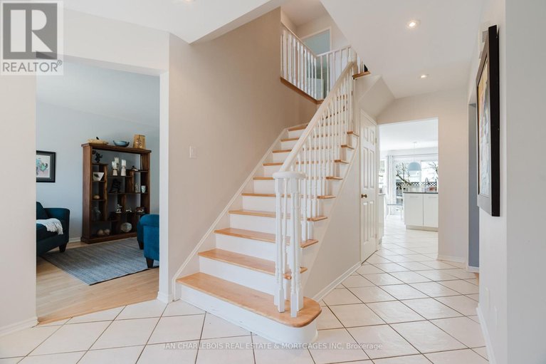 29631308/583-apollo-way/fallingbrookpineridge/ottawa/ontario/K4A1T7_4