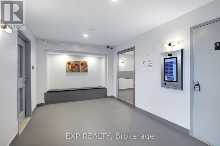 28834452/212-214-viewmount-drive/borden-farmstewart-farmcarleton-heightsparkwood-hills/ottawa/ontario/K2E7X3_3