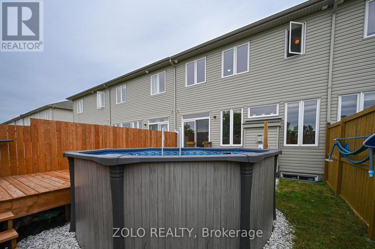 28583921/6788-breanna-cardill-street/greely/ottawa/ontario/K4P0C3_36