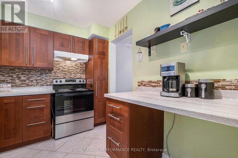 28652636/20-lovell-lane/westcliffe-estates/ottawa/ontario/K2H9B6_3