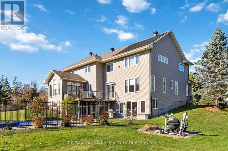 29476165/137-goodman-drive/kanata-north-west/ottawa/ontario/K2W1C7_38