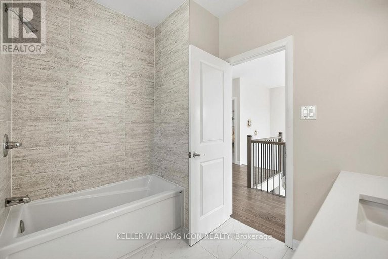 29472876/808-cappamore-drive/half-moon-bay/ottawa/ontario/K2J6V6_42