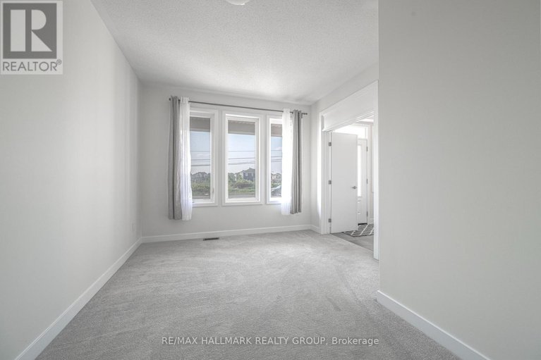 28470384/6357-perth-street/btwn-franktown-rd-fallowfield-rd/ottawa/ontario/K0A2Z0_11