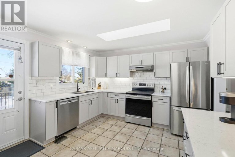 29323072/21-spruce-street/ingleside/south-stormont/ontario/K0C1M0_14