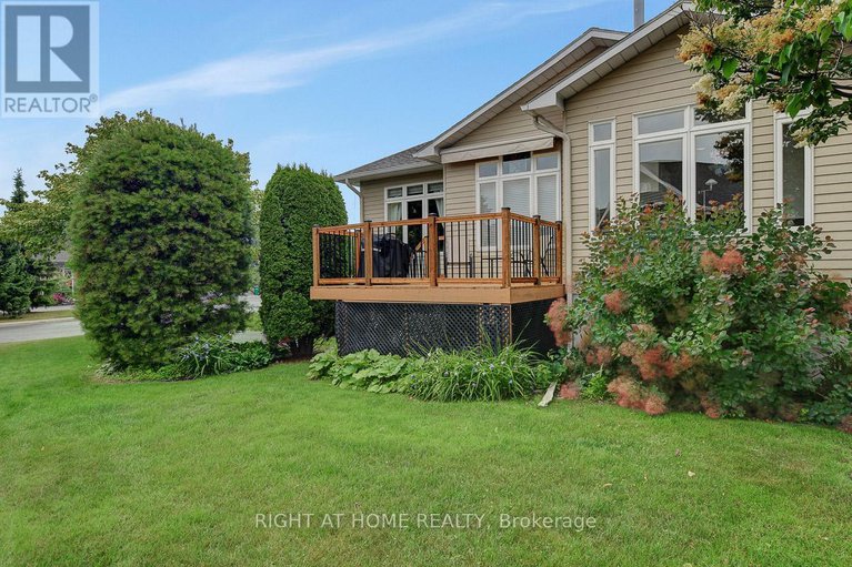 28557932/36-sable-run-drive/stittsville-central/ottawa/ontario/K2S1W8_42