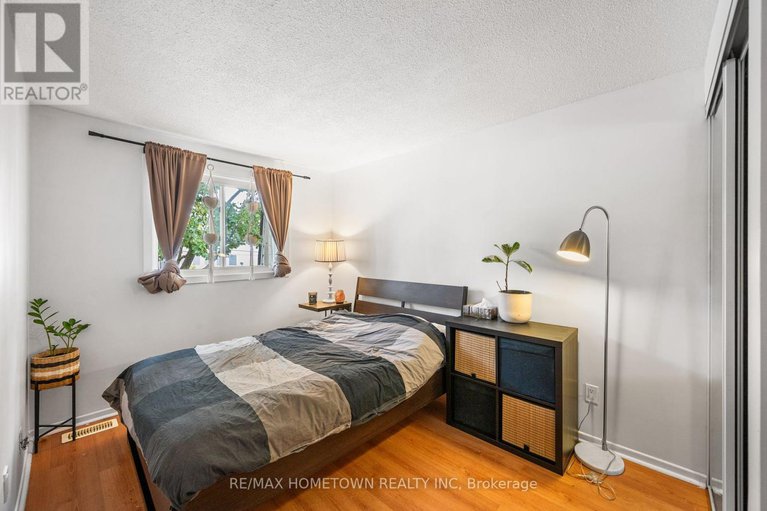 28783270/8b-sonnet-crescent/westcliffe-estates/ottawa/ontario/K2H8W6_16