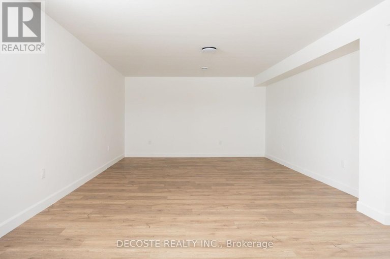 29408542/24-s-beech-street/lancaster/south-glengarry/ontario/K0C1N0_26