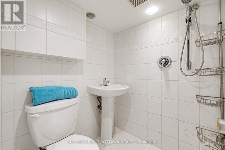 29227588/265-mcclellan-road/arlington-woods/ottawa/ontario/K2H8N7_35