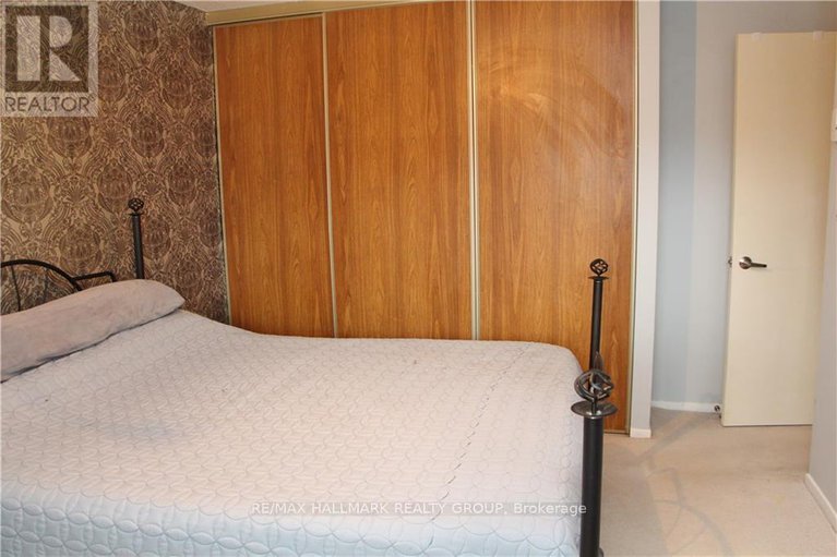 29249916/4-14-sweetbriar-circle/pheasant-run/ottawa/ontario/K2J2K4_14