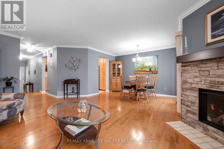 29374387/6169-oak-meadows-drive/chapel-hill/ottawa/ontario/K1C7G8_9