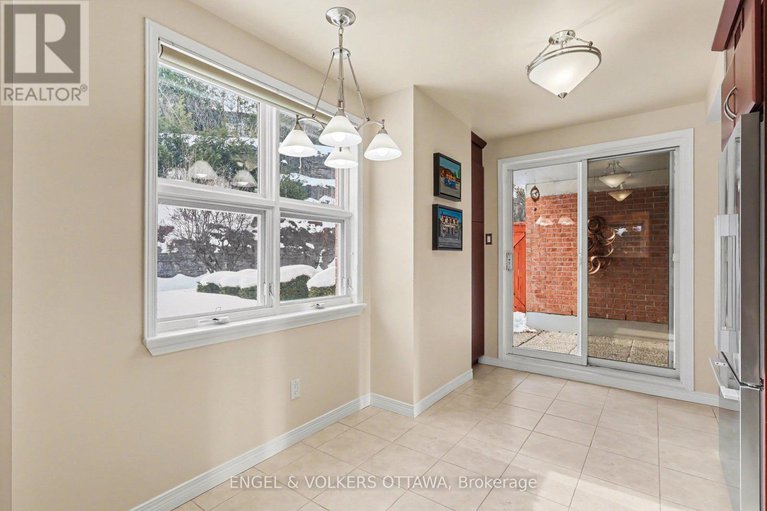 29383001/203-120-darlington-private/hunt-clubwestern-community/ottawa/ontario/K1V0X5_19