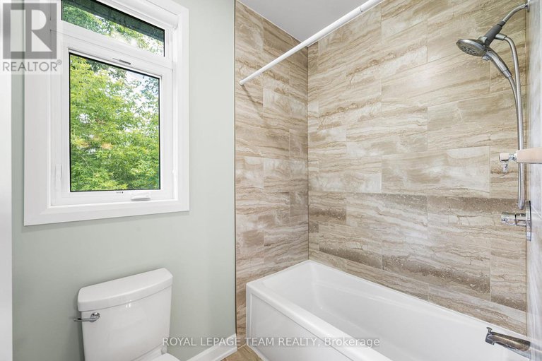 28362636/2500-kearns-way/osgoode-twp-north-of-reg-rd-6/ottawa/ontario/K4P1R9_21