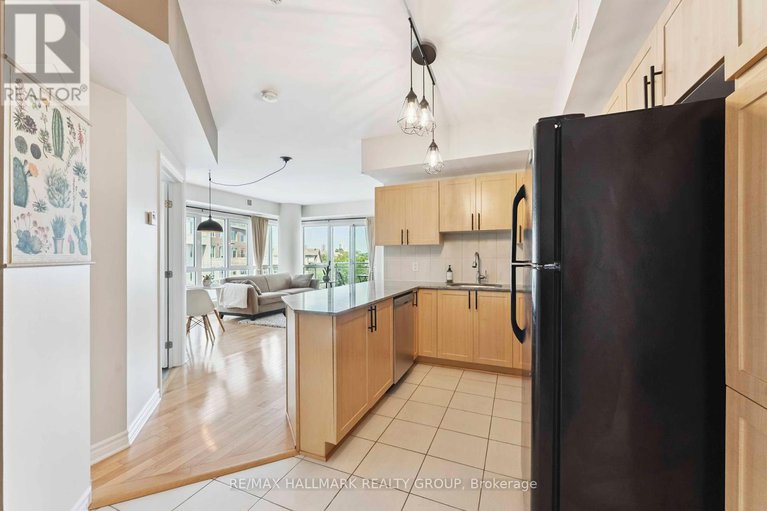 28620989/304-70-landry-street/vanier/ottawa/ontario/K1L0A8_16
