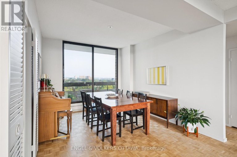 28619826/8a-400-laurier-avenue-e/sandy-hill/ottawa/ontario/K1N8Y2_8