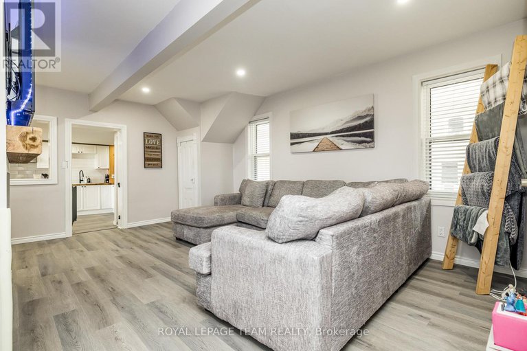 29160632/10528-van-allen-road/north-dundas-mountain-twp/north-dundas/ontario/K0E1S0_15