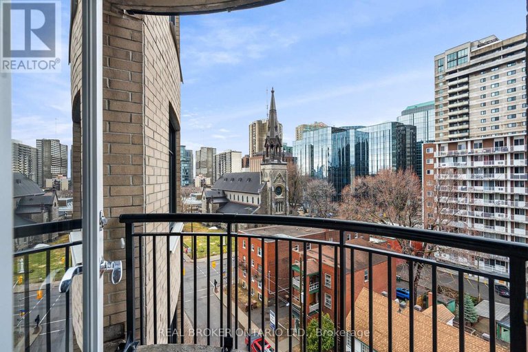 29617501/810-235-kent-street/ottawa-centre/ottawa/ontario/K2P1Z9_36