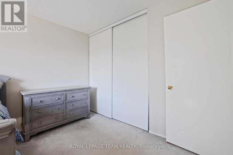 29631311/2942-fairlea-crescent/heron-gateindustrial-park/ottawa/ontario/K1V8T7_17