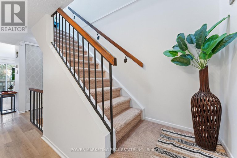 29061488/b-6702-jeanne-darc-boulevard-n/convent-glen-north/ottawa/ontario/K1C6E9_16