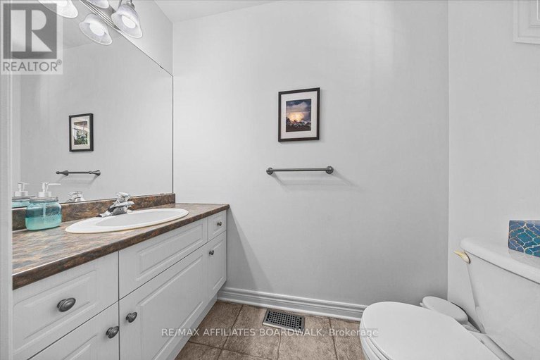 28591922/130-edward-street/almonte/mississippi-mills/ontario/K0A1A0_21