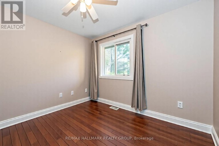 29013093/404-bouchard-street/russell-twp/russell/ontario/K4R1E5_18