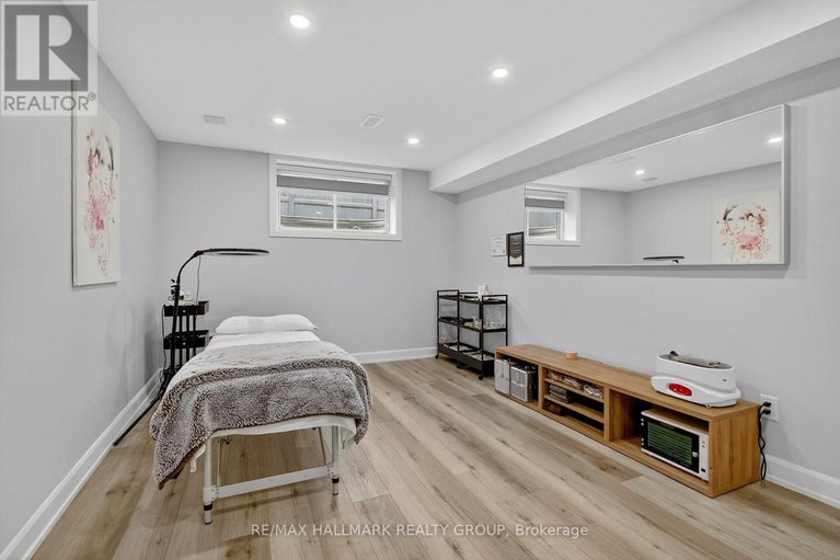 28901947/720-cappamore-drive/half-moon-bay/ottawa/ontario/K2J6W3_43