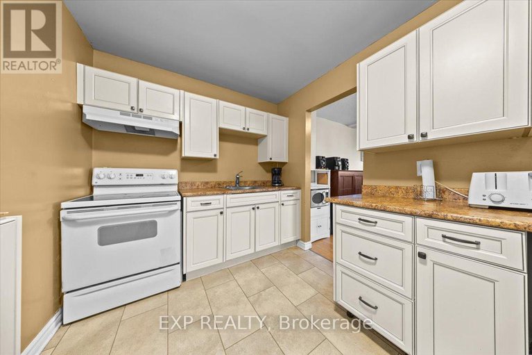 29220422/3166-stockton-drive/blossom-parkkemp-parkfindlay-creek/ottawa/ontario/K1T1S1_14