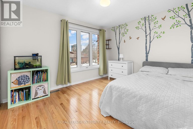 29474748/4-hackett-street/hunt-club-woods/ottawa/ontario/K1V0P8_21