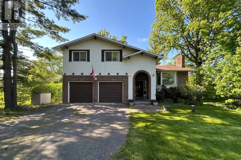 28375074/2535-third-street/cumberland-village/ottawa/ontario/K4C1C6_2