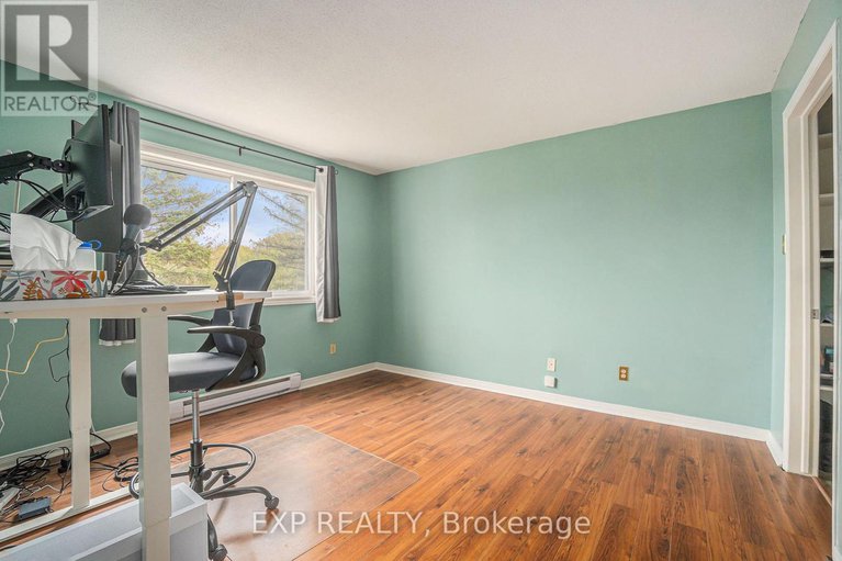 28334886/210-280-brittany-drive/viscount-alexander-park/ottawa/ontario/K1K4M4_13