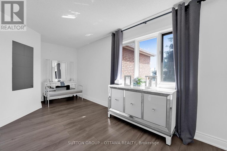 28504074/2163-johnston-road/hunt-club-park/ottawa/ontario/K1G5K2_29