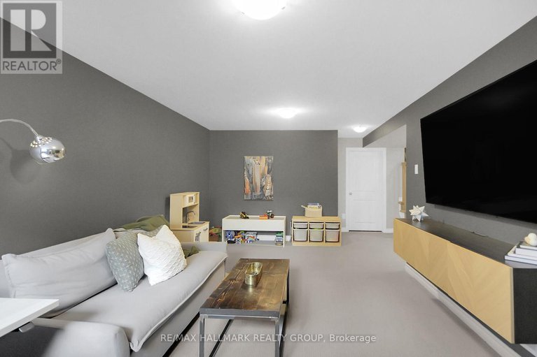 28807965/114-jardiniere-street/remainder-of-stittsville-area/ottawa/ontario/K2S2K2_44