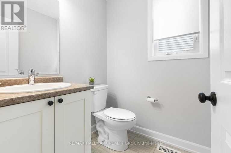 28613587/30-damselfish-walk/avalon-west/ottawa/ontario/K4A5G6_3