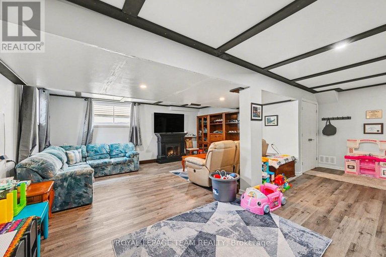 29633670/442-arora-crescent/winchester/north-dundas/ontario/K0C2K0_19